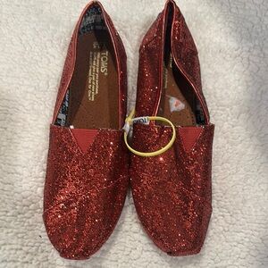 Toms Kids Shoes in Sparkling Red